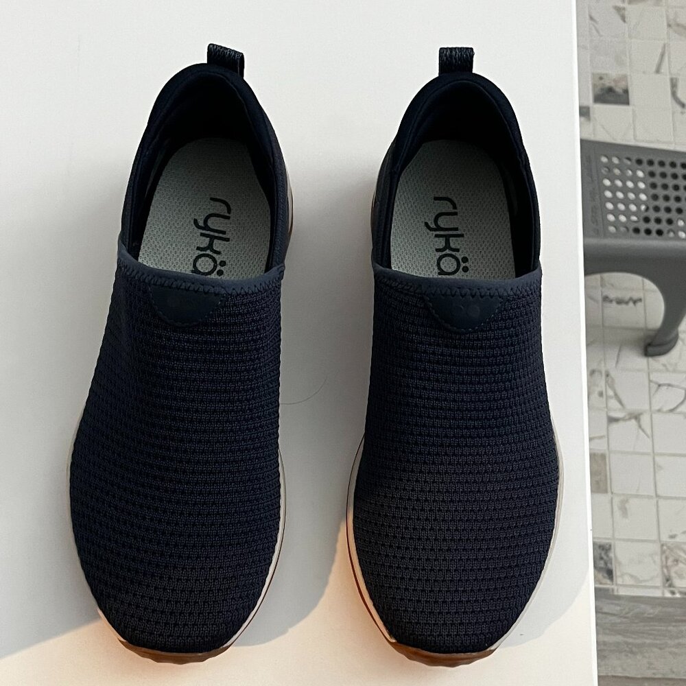Ryka Echo Knit women’s 7.5 M Blue Slip-On Shoes